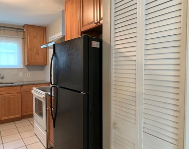 307 Avondale Street - Photo Thumbnail 9