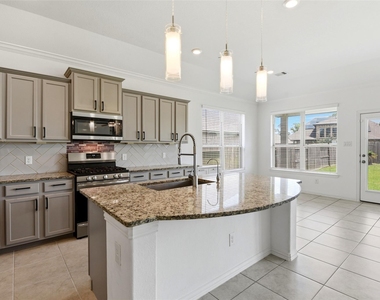 1618 Rosedale Drive - Photo Thumbnail 15