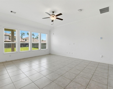 1618 Rosedale Drive - Photo Thumbnail 9
