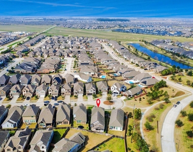 6110 Dovetail Cliff Court - Photo Thumbnail 21