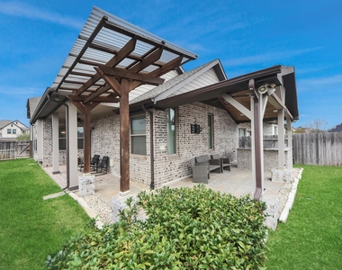 6110 Dovetail Cliff Court - Photo Thumbnail 17