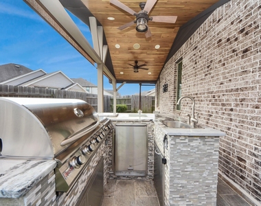 6110 Dovetail Cliff Court - Photo Thumbnail 19