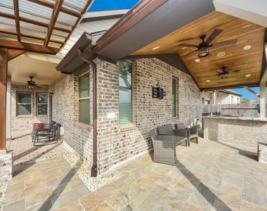 6110 Dovetail Cliff Court - Photo Thumbnail 20