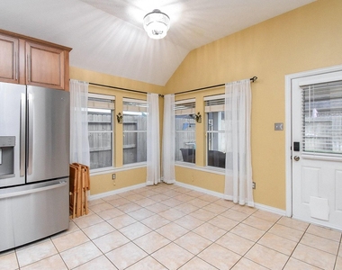 28026 Rusty Hawthorne Drive - Photo Thumbnail 8