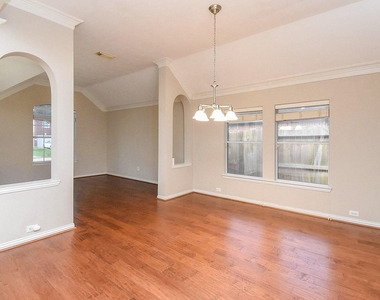 28026 Rusty Hawthorne Drive - Photo Thumbnail 5
