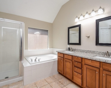 28026 Rusty Hawthorne Drive - Photo Thumbnail 11