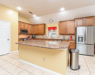 28026 Rusty Hawthorne Drive - Photo Thumbnail 9