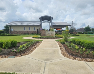 11518 Harmony Summit Trace - Photo Thumbnail 39