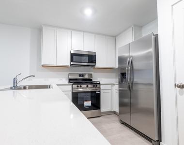 31406 Pratola Serra Circle - Photo Thumbnail 10