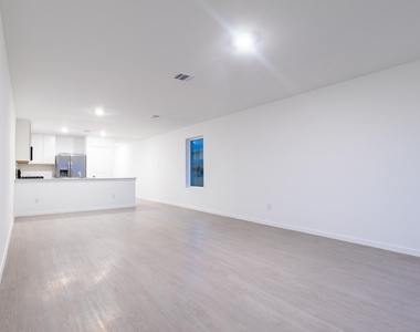 31406 Pratola Serra Circle - Photo Thumbnail 6