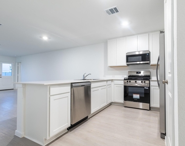 31406 Pratola Serra Circle - Photo Thumbnail 7