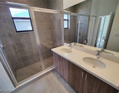 5573 Cobalto Way - Photo Thumbnail 28