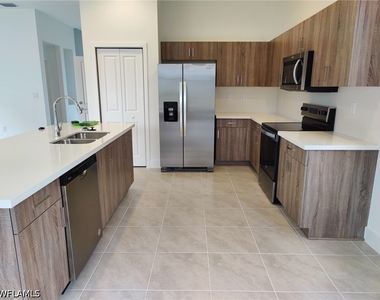 5573 Cobalto Way - Photo Thumbnail 5