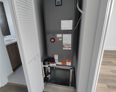 5573 Cobalto Way - Photo Thumbnail 31