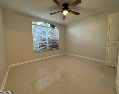 4649 Santiago Lane - Photo Thumbnail 18