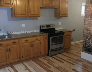 147 N State - Photo Thumbnail 3