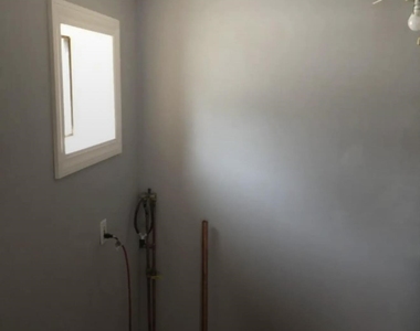 147 N State - Photo Thumbnail 6