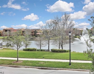 11890 Paseo Grande Boulevard - Photo Thumbnail 17