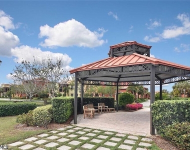 11890 Paseo Grande Boulevard - Photo Thumbnail 16