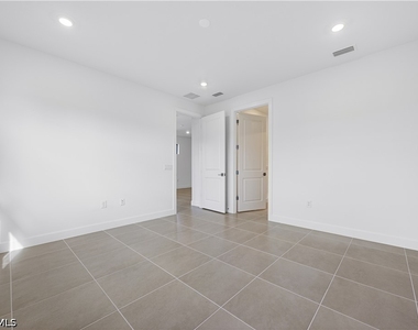 19218 Hinkley Drive - Photo Thumbnail 22