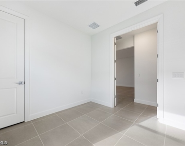 19218 Hinkley Drive - Photo Thumbnail 30