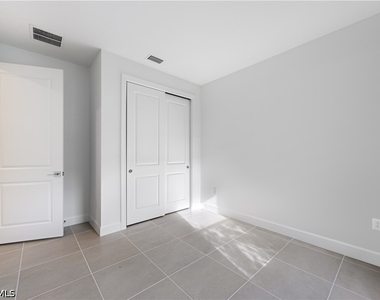 19218 Hinkley Drive - Photo Thumbnail 13