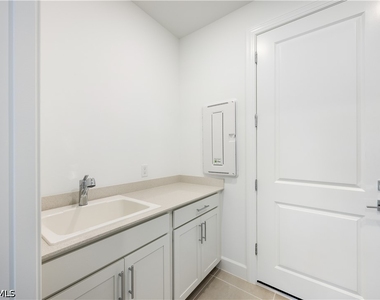 19218 Hinkley Drive - Photo Thumbnail 14
