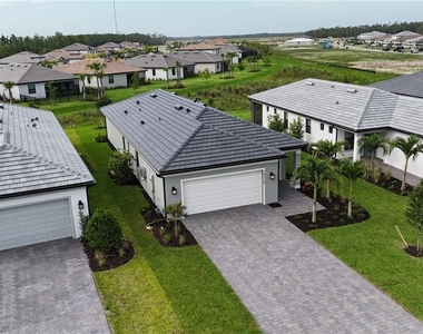 19218 Hinkley Drive - Photo Thumbnail 2