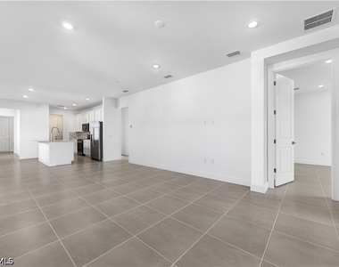 19218 Hinkley Drive - Photo Thumbnail 12