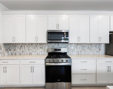19218 Hinkley Drive - Photo Thumbnail 9