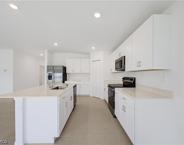17158 Pompeii Way - Photo Thumbnail 13