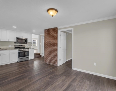 297 Elm - Photo Thumbnail 21
