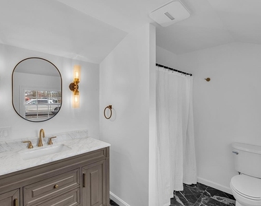 297 Elm - Photo Thumbnail 14