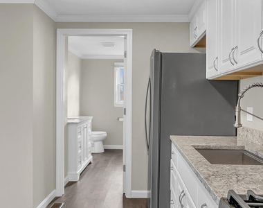 297 Elm - Photo Thumbnail 22