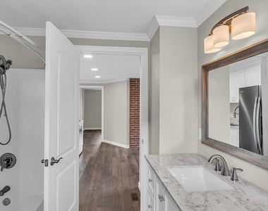 297 Elm - Photo Thumbnail 24