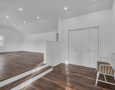 297 Elm - Photo Thumbnail 5
