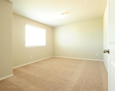 24735 Allori Ct - Photo Thumbnail 32