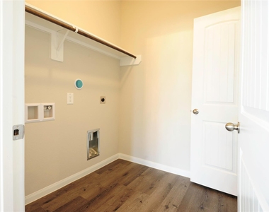 24735 Allori Ct - Photo Thumbnail 12