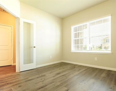 24735 Allori Ct - Photo Thumbnail 10
