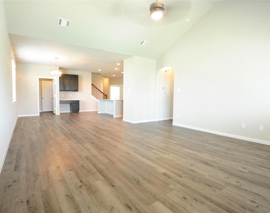 24735 Allori Ct - Photo Thumbnail 17