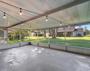 5556 Memorial Drive - Photo Thumbnail 7