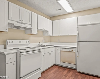 646 Virginia Oak Ct Court - Photo Thumbnail 7