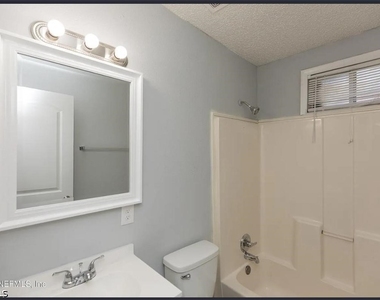 1539 Union St - Photo Thumbnail 4