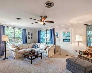 4819 Attleboro Street - Photo Thumbnail 12