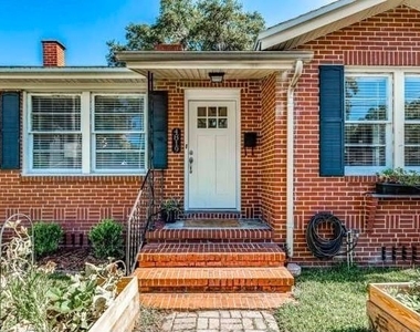 4819 Attleboro Street - Photo Thumbnail 20