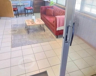 711 Ne 6th Pl - Photo Thumbnail 3