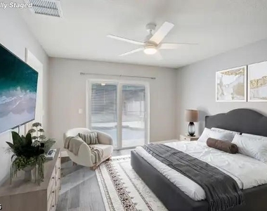 14107 Briarthorn Drive N - Photo Thumbnail 5