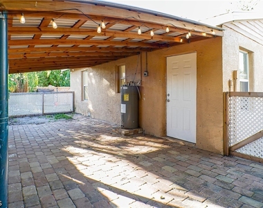 3042 Douglas Avenue - Photo Thumbnail 10