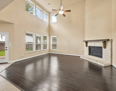 27903 Hunters Rock Lane - Photo Thumbnail 2