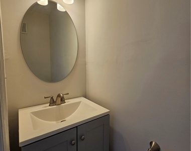 864 Courtington Lane - Photo Thumbnail 5